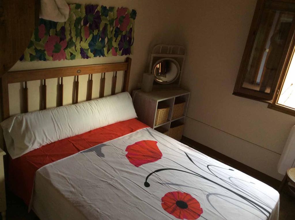 La Casanova De Beuda Vila Quarto foto