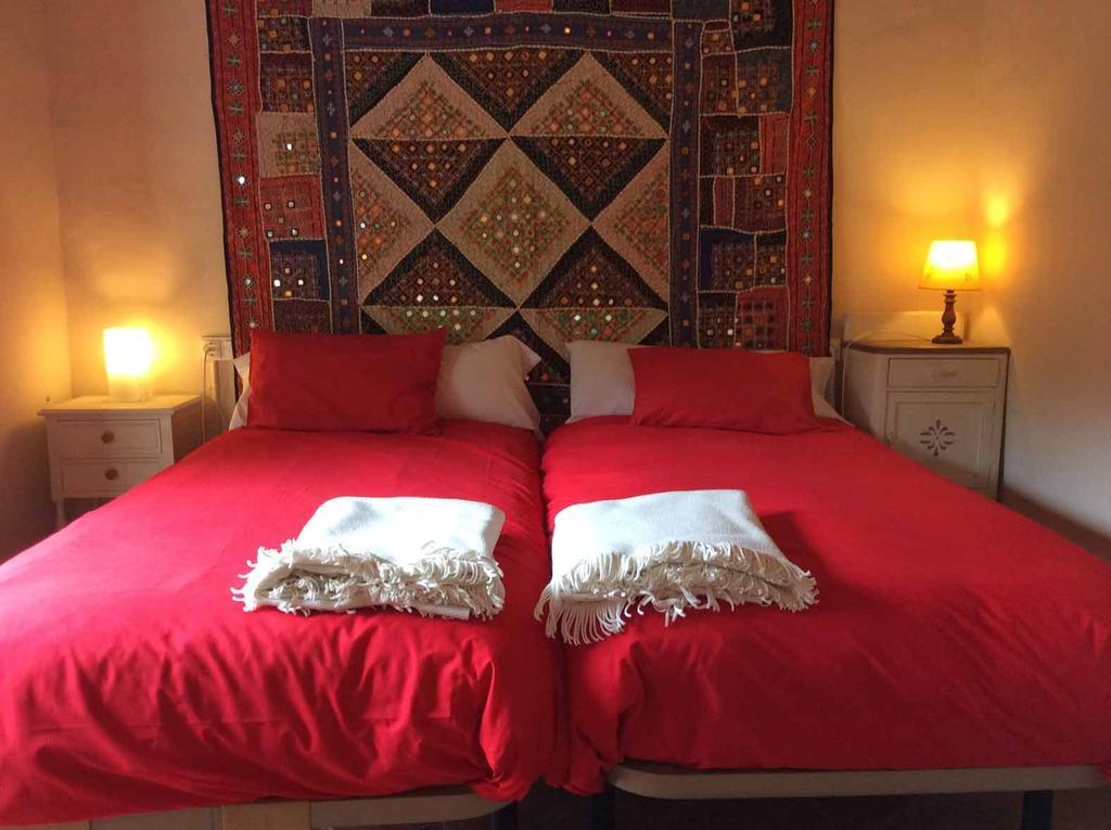 La Casanova De Beuda Vila Quarto foto